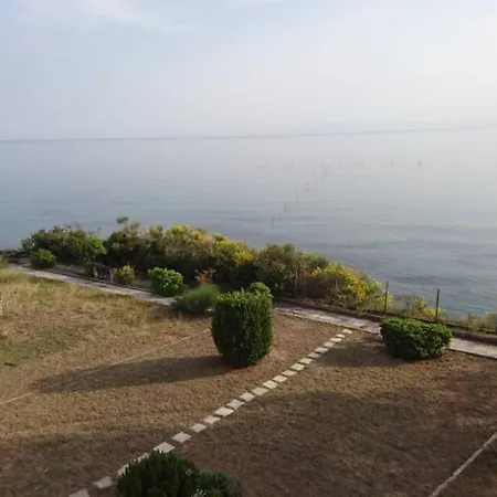 Sunshine House Offering Spectacular Views To Olymp A * Néa Iráklia