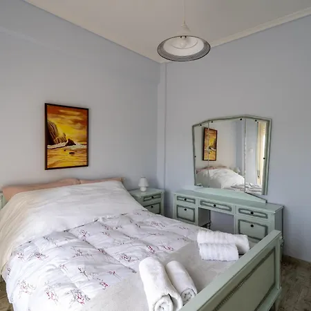 Apartamento Sunshine House Offering Spectacular Views To Olymp A Néa Iráklia