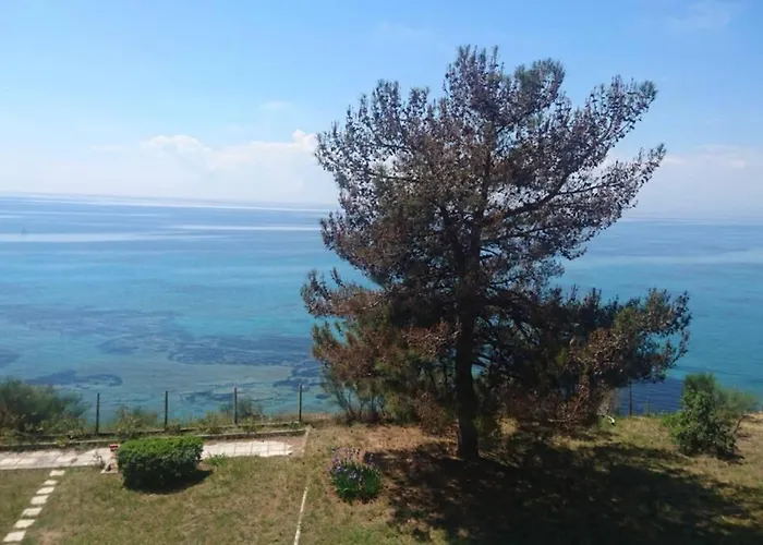 Sunshine House Offering Spectacular Views To Olymp A Nea Iraklia