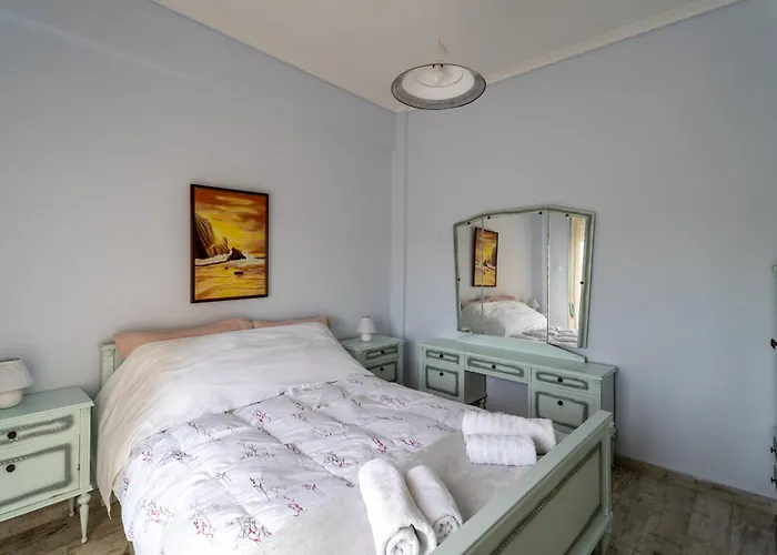 Daire Sunshine House Offering Spectacular Views To Olymp A Nea Iraklia