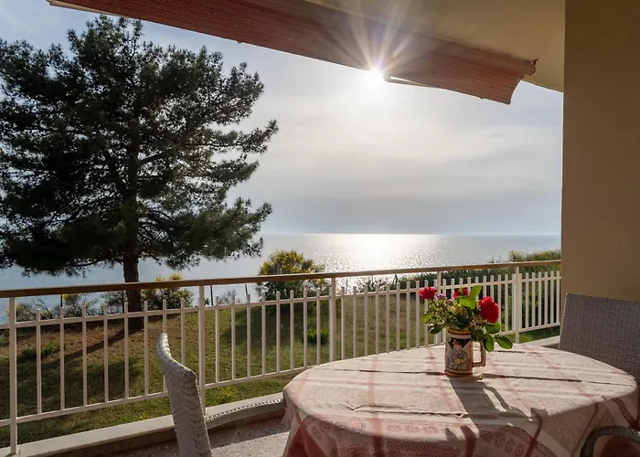 Sunshine House Offering Spectacular Views To Olymp A Appartement *